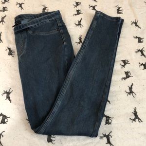HUE Pull-On Jeggings